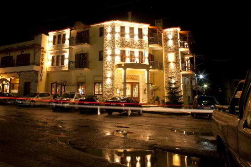 Hotel Kynaitha Kalavryta Exterior photo